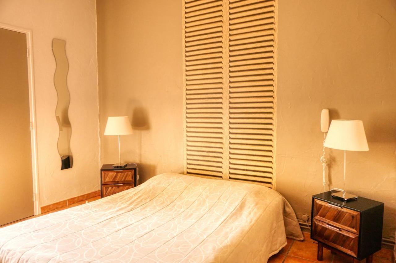 Au Saint Roch - Hôtel et Jardin Avignon Extérieur photo