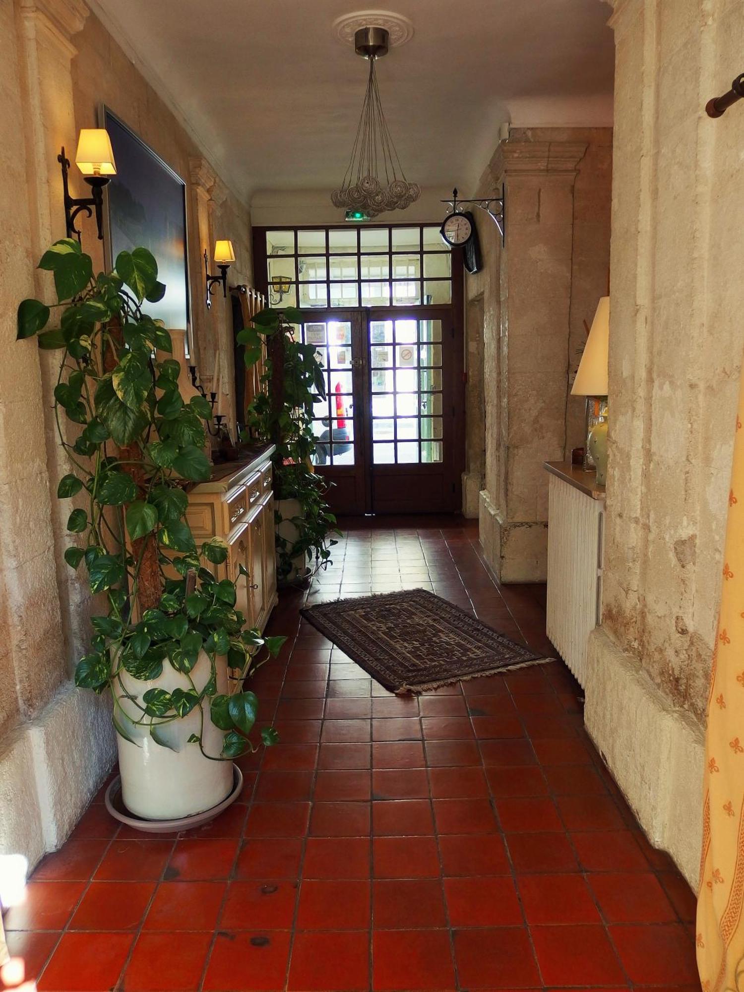 Au Saint Roch - Hôtel et Jardin Avignon Extérieur photo