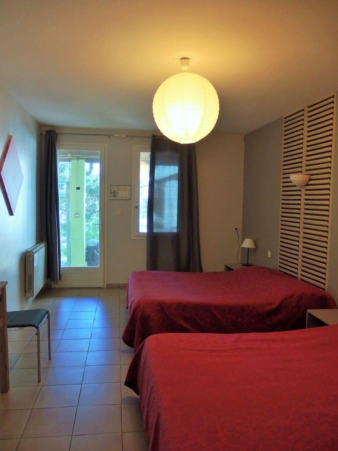 Au Saint Roch - Hôtel et Jardin Avignon Extérieur photo