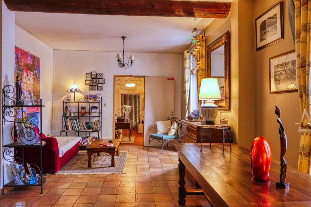 Au Saint Roch - Hôtel et Jardin Avignon Extérieur photo